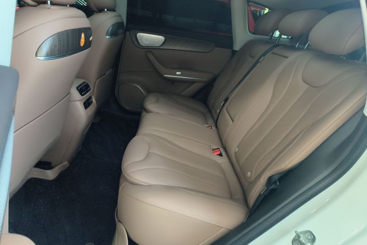 零跑汽车 零跑C11 2026款 增程 300激光雷达智尊版中控内饰7004