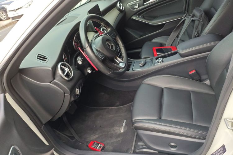 奔驰CLA 2017款 改款 CLA 200 时尚型局部细节19