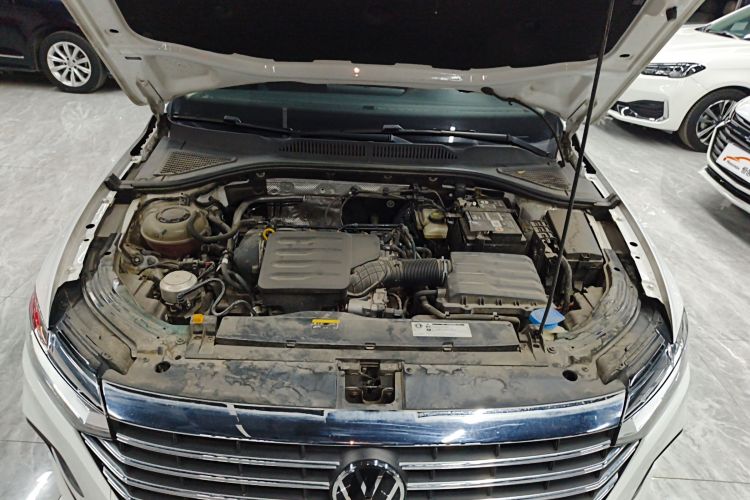大众 朗逸 2023款 1.5L 自动得逸版机舱底盘24