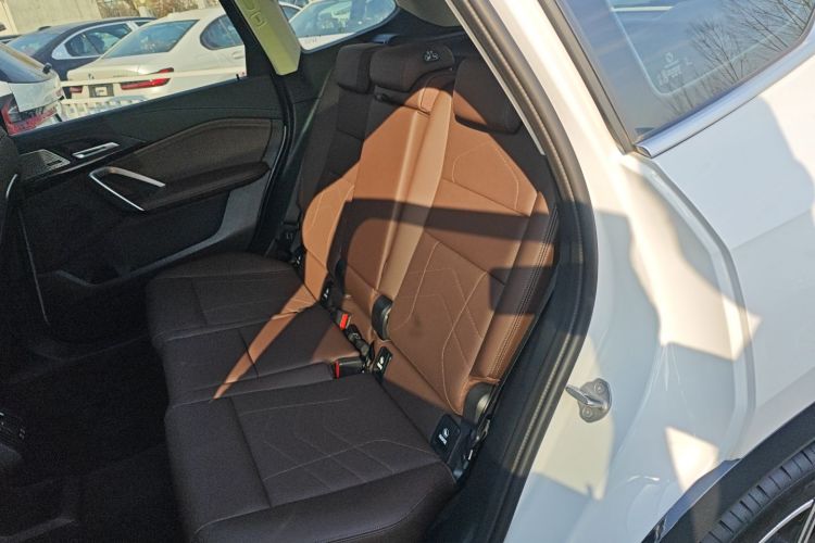 宝马X1 2023款 sDrive25Li X设计套装中控内饰21