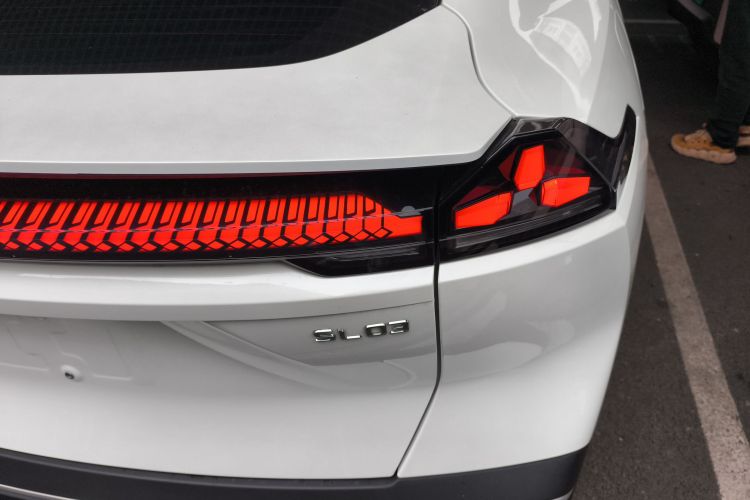 深蓝汽车 深蓝SL03 2023款 200Max增程版车身外观9