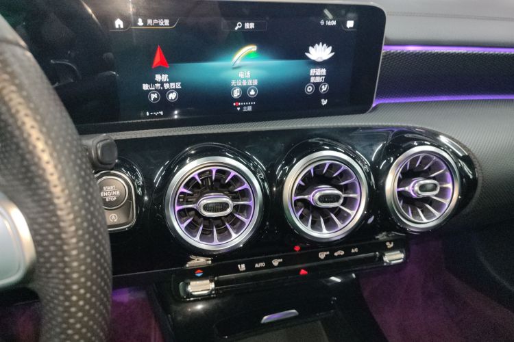 奔驰A级 2019款 A 200 L 运动轿车中控内饰16