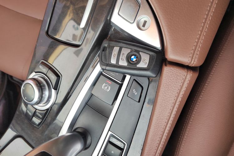 宝马5系 2017款 525Li 领先型中控内饰7001