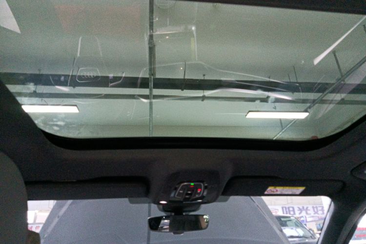 奥迪A6L 2023款 45 TFSI quattro 尊享动感型中控内饰22