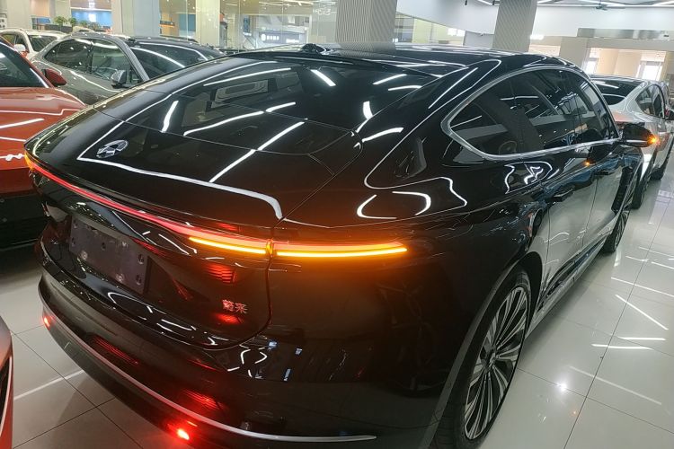 蔚来ET9 2025款 102kWh 签名版车身外观6005