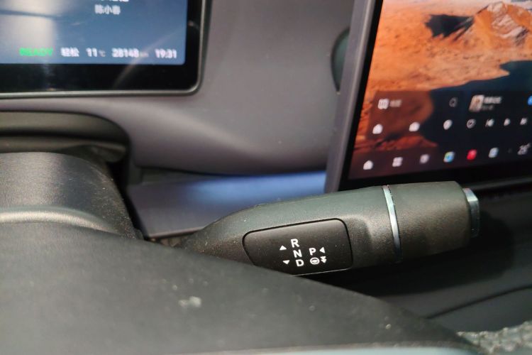 零跑汽车 零跑C16 2024款 增程 200尊享版中控内饰18