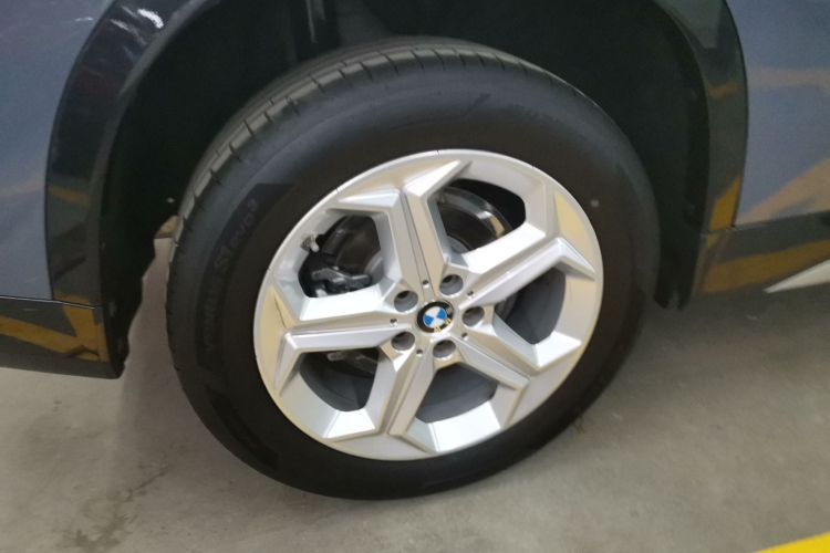 宝马X1 2023款 sDrive20Li X设计套装车身外观6008