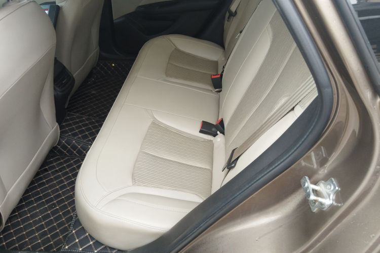 别克 英朗 2017款 18T 双离合精英型中控内饰21