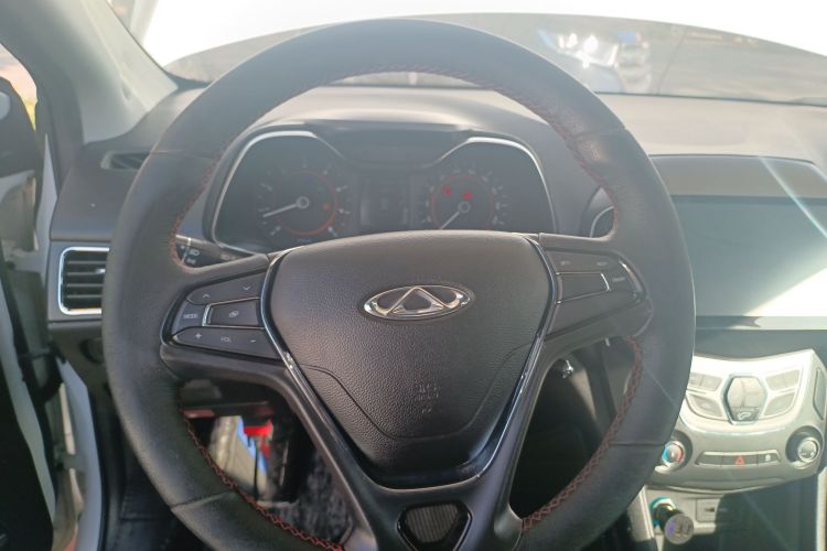 奇瑞 艾瑞泽5 2016款 1.5L CVT领潮版中控内饰13