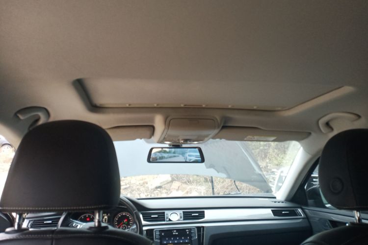 大众 帕萨特 2017款 330TSI DSG尊荣版中控内饰22