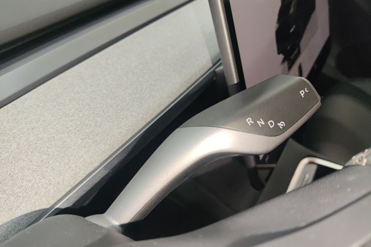 特斯拉 Model Y 2023款 长续航全轮驱动版局部细节18