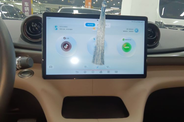 比亚迪 海豚 2023款 420km 时尚版中控内饰16