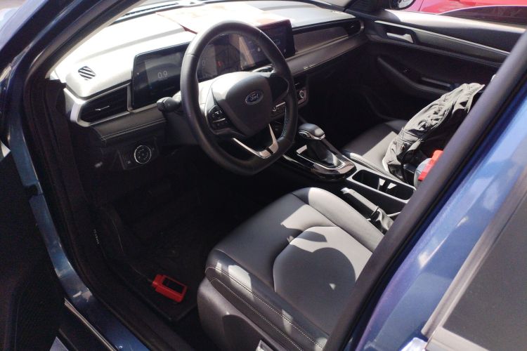 福特 福睿斯 2021款 1.5L 自动钻石版中控内饰19