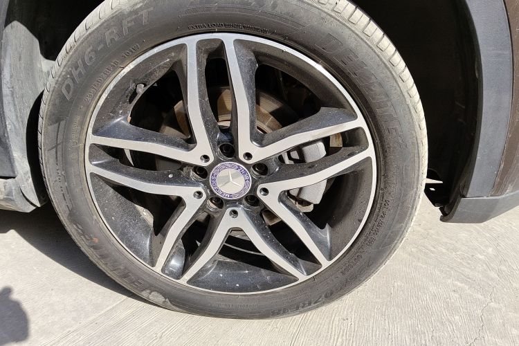 奔驰GLA 2015款 GLA 220 4MATIC 时尚型车身外观10