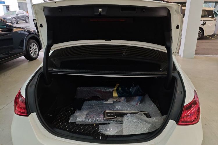 奔驰C级 2022款 改款 C 260 L 运动版机舱底盘23