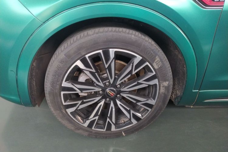 红旗HS5 2023款 2.0T 四驱旗领Pro版车身外观6007