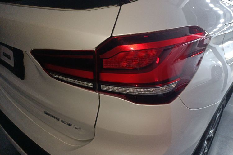 宝马X1 2021款 sDrive25Li 领先型车身外观6006