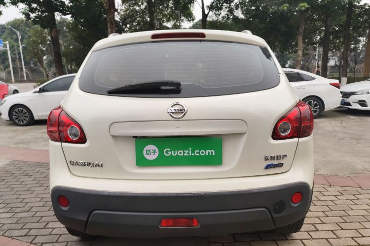 日产 逍客 2015款 2.0XL 酷火 CVT 2WD车身外观6