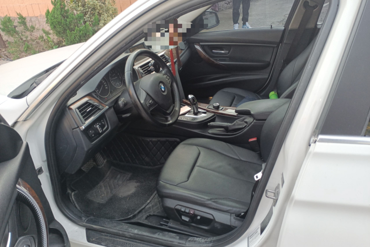 宝马3系 2013款 320Li 时尚型局部细节19