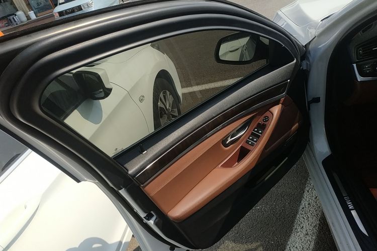 宝马5系 2017款 525Li 领先型中控内饰47