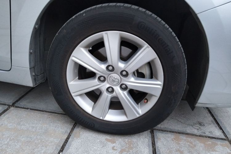 丰田 逸致 2014款 星耀 180E CVT精英版车身外观10