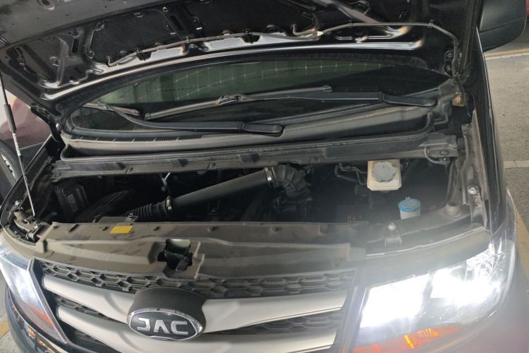 江淮瑞风 瑞风M3 2019款 PLUS 创客版 1.8L 豪华型机舱底盘24