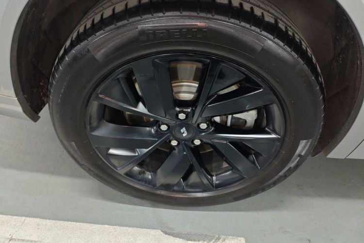 理想汽车 理想L8 2023款 Pro车身外观6008