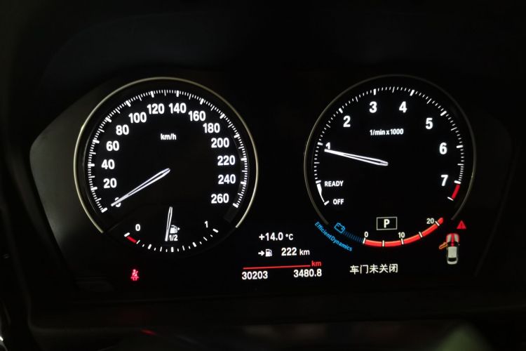 宝马1系 2021款 120i M运动曜夜版中控内饰14