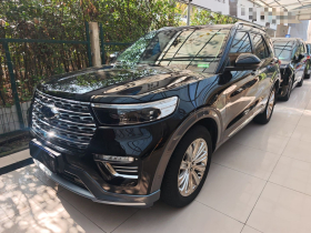 福特 探险者 2020款 EcoBoost 285 四驱钛金版 6座