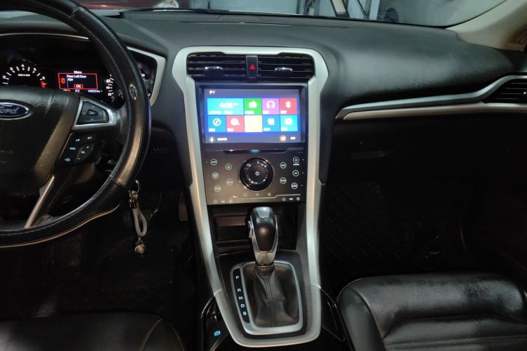 福特 蒙迪欧 2013款 1.5L GTDi180时尚型中控内饰16