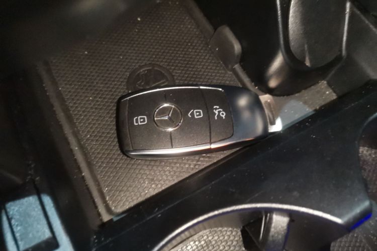 奔驰GLC轿跑 2022款 改款 GLC 260 4MATIC 轿跑SUV中控内饰11