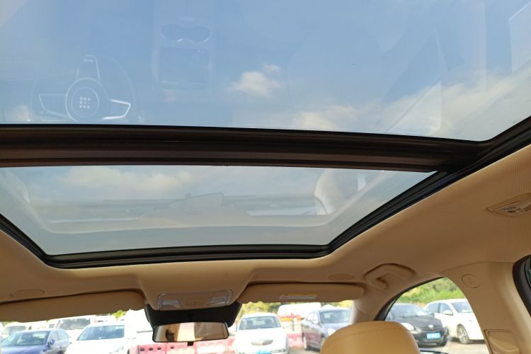 蓝电E5 PLUS 2025款 120km 标准旅行定制版 7座局部细节22