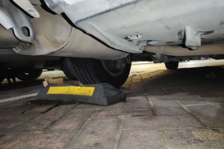 丰田 凯美瑞 2012款 2.5G 豪华版局部细节9003