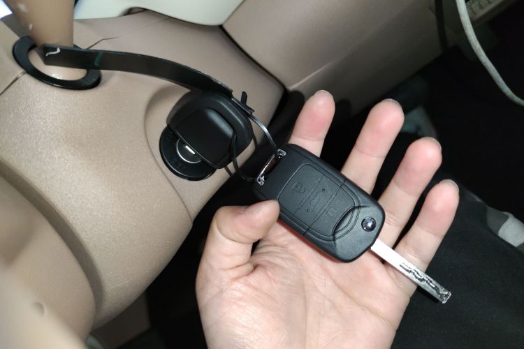 五菱汽车 宏光MINIEV 2025款 四门版 进阶款中控内饰11