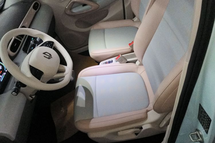 零跑汽车 零跑T03 2025款 403舒享版中控内饰19