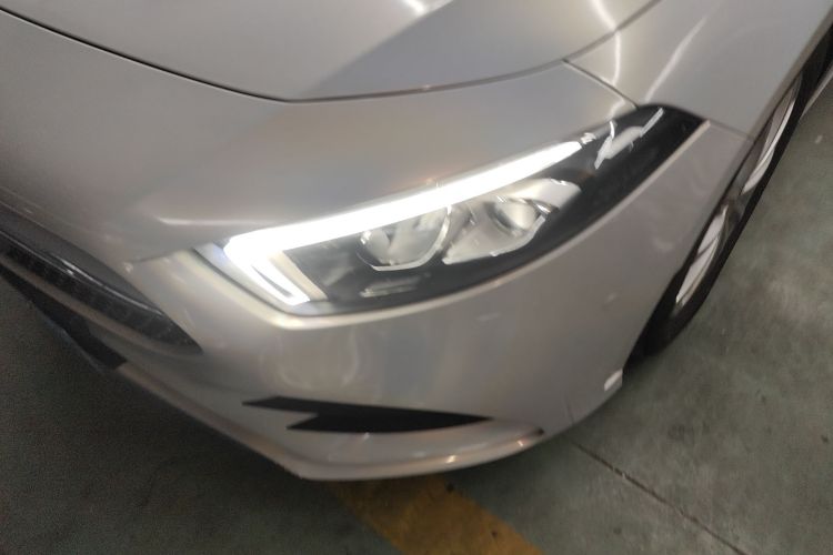 奔驰A级 2021款 A 200 L 运动轿车动感型局部细节36