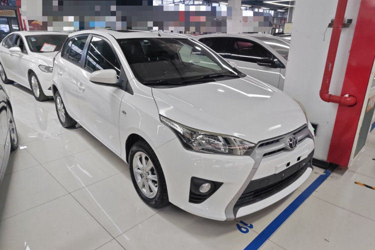 丰田 YARiS L 致炫 2015款 1.5G 自动炫动天窗特别版车身外观3