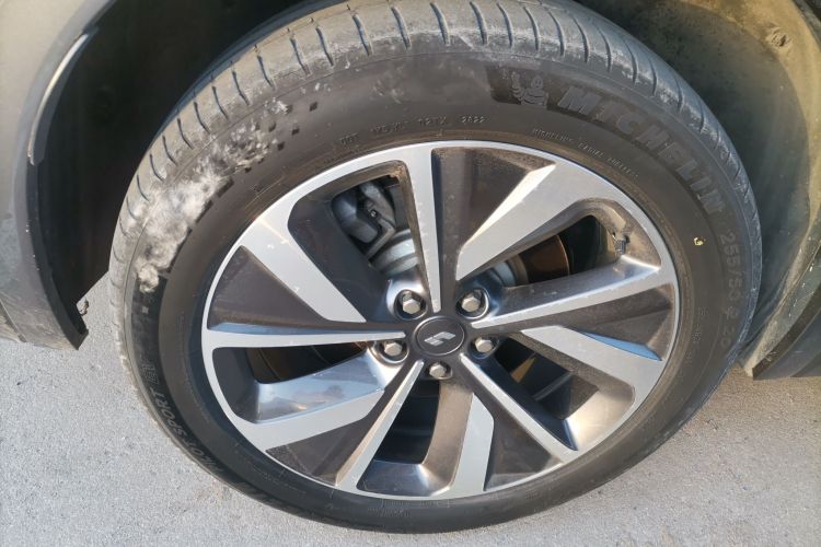 理想汽车 理想ONE 2021款 增程6座版车身外观6003