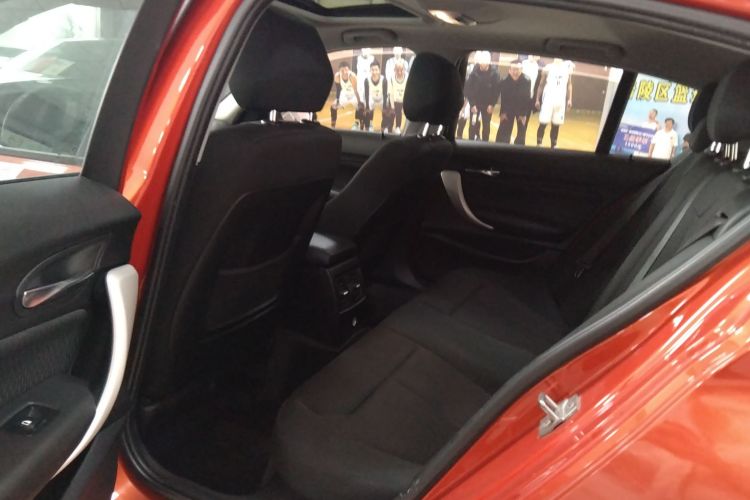 宝马1系(进口) 2016款 120i 领先型中控内饰21