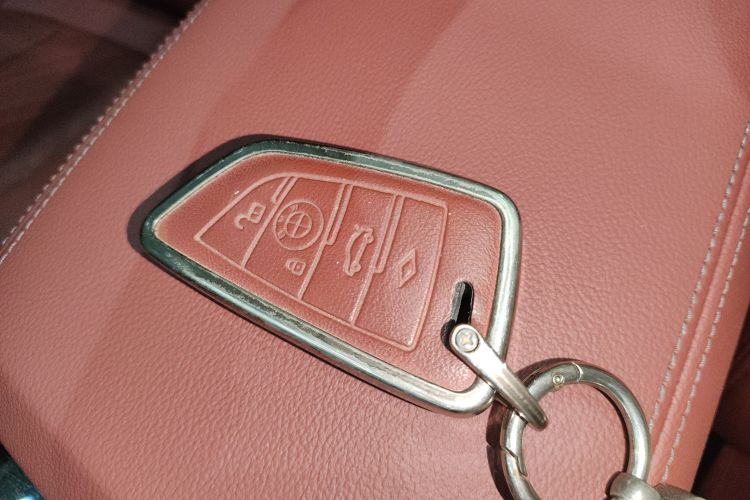 宝马3系 2024款 325Li M运动套装中控内饰11