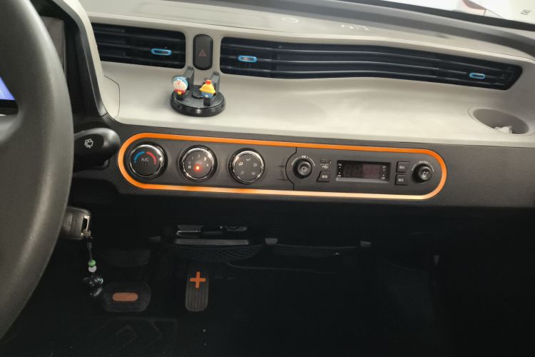 五菱汽车 宏光MINIEV 2020款 自在款 磷酸铁锂中控内饰16