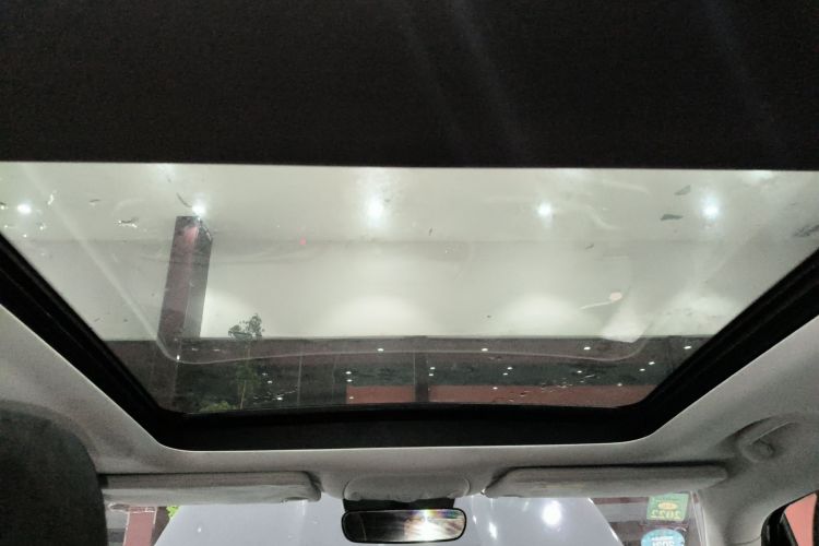 Jeep 自由侠 2017款 180T 自动高能版中控内饰22