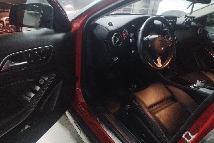 奔驰GLA 2016款 GLA 200 时尚型中控内饰7003