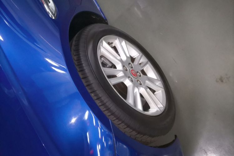 捷豹XEL 2018款 2.0T 200PS 精英版车身外观6007