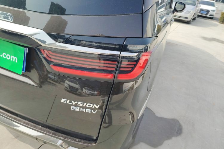 本田 艾力绅 2022款 2.0L e:HEV 至尊版车身外观6006