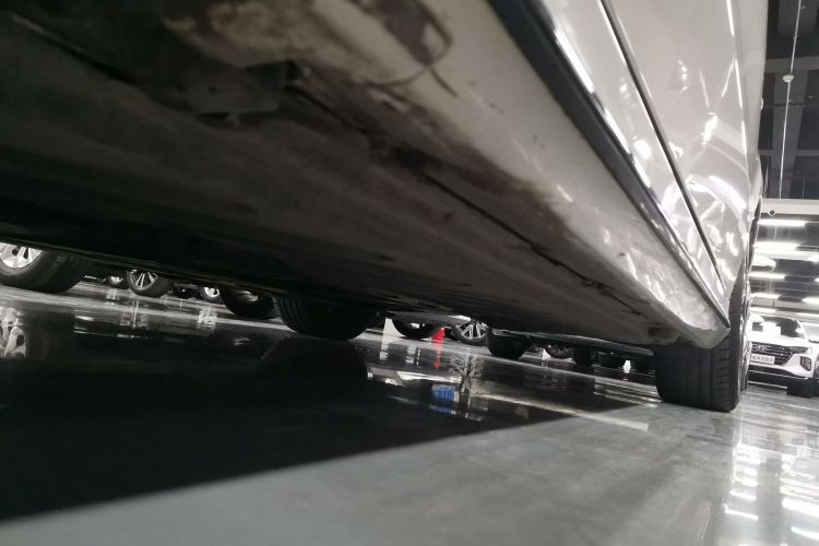 奔驰C级 2019款 C 260 运动版局部细节9002