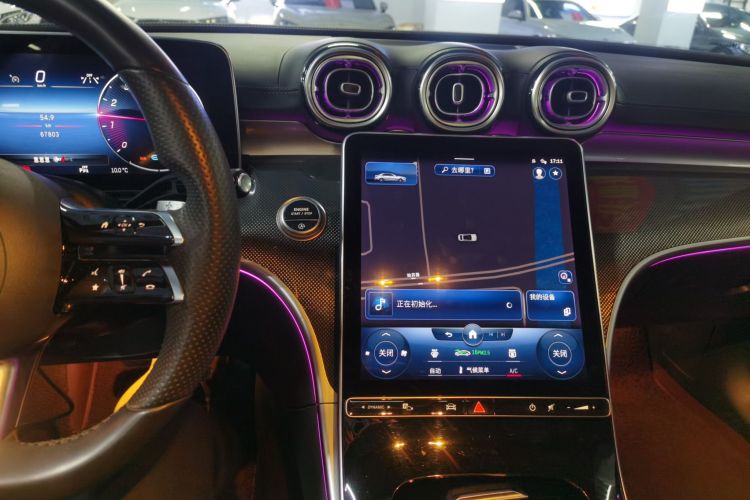 奔驰C级 2022款 C 260 L 运动版中控内饰16