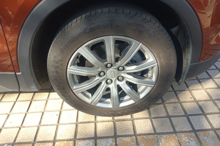 凯迪拉克XT4 2021款 28T 两驱领先型车身外观10