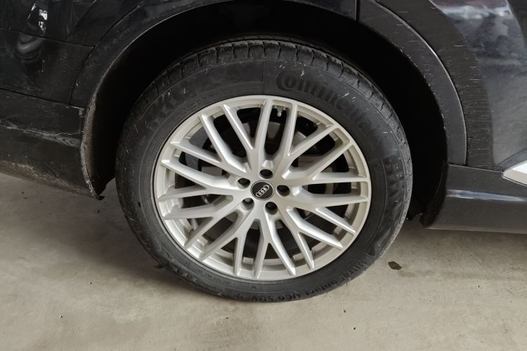 奥迪Q7 2019款 55 TFSI 技术型车身外观6008