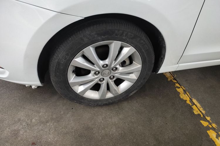 长安 逸动 2014款 1.6L 自动豪华型车身外观6007